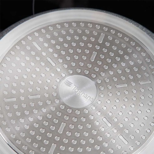 Casseruola-un-manico-Mythos-tognana-antiaderente-fondo