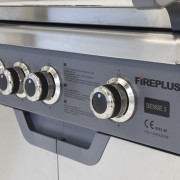 Barbecue-a-gas-FirePlus-Sense-3-manopole-gas