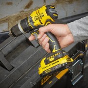 Trapano avvitatore a percussione V20 Fatmax Brushless 18V kit Stanley SFMCD721D2K-QW