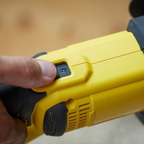 Smerigliatrice angolare a batteria V20 Stanely Fatmax 18V 4Ah SFMCG400M2K-QW potenza