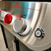 Barbecue a gas Genesis EPX-335 manopole retroilluminate