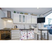 Pellicola adesiva per mobili in vinile Lindley 45cmx1,5m D-c-fix ambientata