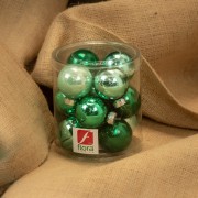 Palline di Natale in vetro verde Ø 4 cm confezione da 12 pezzi ambientata