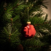 Pallina di Natale in vetro rosso lucido Ø 8 cm