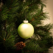 Pallina di Natale in vetro verde satinato