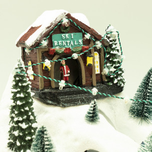 Villaggio di Natale musicale con luci e montagne innevate Domus 2