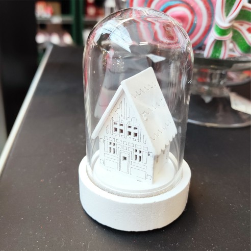 Campana di vetro con casetta bianca e luce LED H9 cm assortito