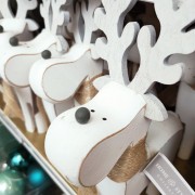 Renna natalizia in legno 17xh28 cm assortito