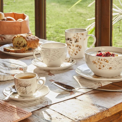 tessuti linea Libellule e ceramiche linea Poesia di Tognana