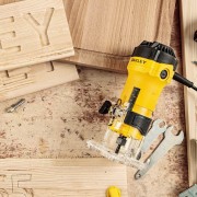 Fresatrice per legno 550W 6 mm refilatore Stanley ST55-QS