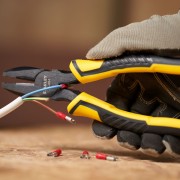 Pinze universali Control Grip 200 mm Stanley STHT0-74367