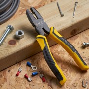 Pinze universali Control Grip 200 mm Stanley STHT0-74367