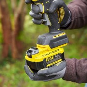 Forbice per potatura a batteria 18V V20 Li-Ion taglio 32 mm Stanley SFMCPP32B-XJ