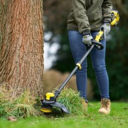 Tagliabordi a batteria 18V 33 cm motore Brushless V20 Stanley SFMCSTB933B-XJ