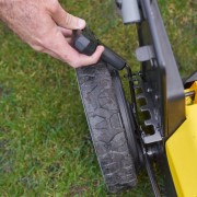 Rasaerba mulching semovente a batteria 18V Brushless Stanley V20 SFMCMWS251B-XJ