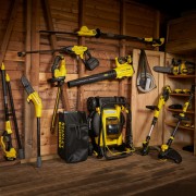 Set caricabatterie con batteria 18V 4A Stanley V20 SFMCB14M1-QW