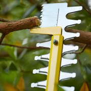 Tagliasiepi a batteria 18V lama 55 cm Stanley Fatmax V20 SFMCHT855B-XJ