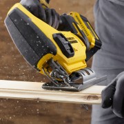 Seghetto alternativo a batteria 18V Stanley Fatmax V20 SFMCS600B-XJ