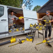 Levigatrice orbitale a delta per dettagli 18V Stanley Fatmax 20V SFMCW221B-XJ