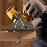 Sega circolare a batteria 18V Stanley Fatmax V20 SFMCS500B-XJ