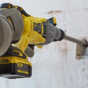 Tassellatore a batteria Brushless SDS Plus 18V Stanley Fatmax V20 SFMCH900B-XJ