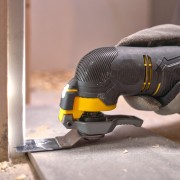 Utensile multifunzione a batteria 18V Stanley Fatmax V20 SFMCE500B-XJ