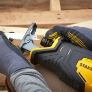Sega universale a batteria 18V Stanley Fatmax V20 SFMCS300B-XJ