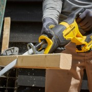 Sega universale a batteria 18V Stanley Fatmax V20 SFMCS300B-XJ