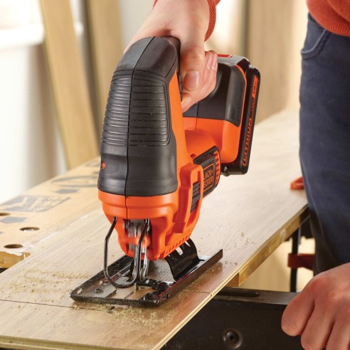 Seghetto alternativo a batteria 18V PowerConnect Black + Decker BDCJS18N-XJ
