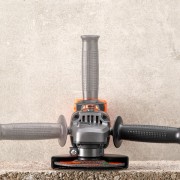 Smerigliatrice angolare a batteria 18V 125 mm PowerConnect Black + Decker BCG720N-XJ