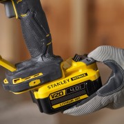 Smerigliatrice angolare a batteria 18V Stanley Fatmax V20 SFMCG400B-XJ