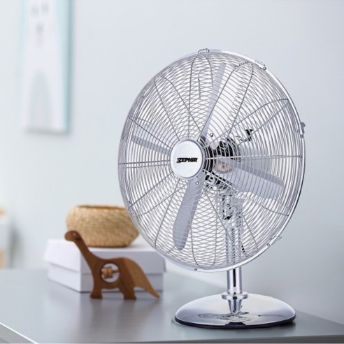 Ventilatore da tavolo cromato 40cm Zephir PF41CR ambientato