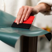 Pellicola adesiva per mobili Uni Verde Germano reale opaco D-c-fix applicazione