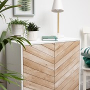 Pellicola adesiva per mobili Chevron beige 67,5cmx2m D-c-fix ambientata