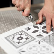 Pannelli adesivi per pareti Oriental Style 30,5x30,5cm Wall d-c-fix applicazione