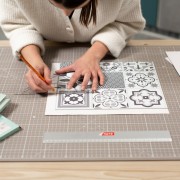 Pannelli adesivi per pareti Oriental Style 30,5x30,5cm Wall d-c-fix applicazione