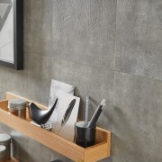 Pannelli adesivi per pareti Solid Concrete 30,5x30,5cm Wall Tiles d-c-fix ambientata