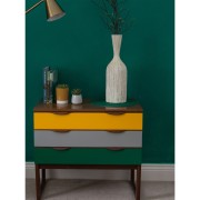 Pellicola adesiva per mobili giallo scuro 45cmx2m D-c-fix ambientata