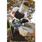 Elettrosega a batteria SE20 Verdemax 4349 - 20V 2Ah - barra da 25 cm ambientata