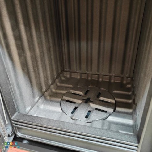 Stufa a legna Decor C con forno Bordeaux EK63 camera combustione