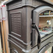 Stufa a legna in ghisa Isotta Forno La Nordica laterale sup