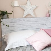 Pellicola adesiva per mobili Shabby Wood 45cmx2m ambientata