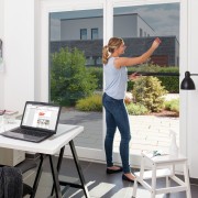 Pellicola oscurante vetri 90x200cm D-c-fix applicazione