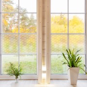 Pellicola elettrostatica per vetri Charis 45cmx1,5m D-c-fix ambientata