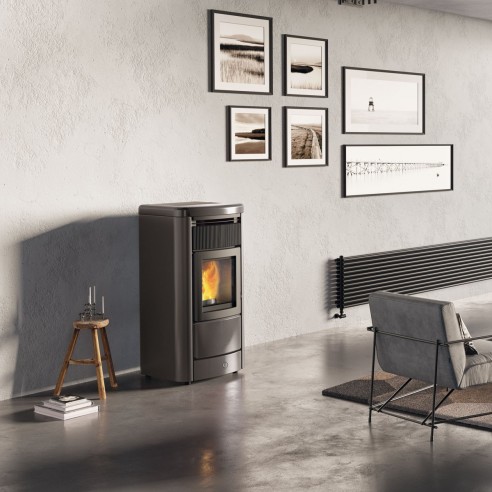 Stufa a pellet ceramica grigio scuro Idro Monday230 H 22,8 kW EK 63
