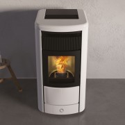 Stufa a pellet ceramica bianco opaco Idro Monday230 H 22,8 kW EK 63