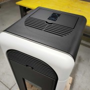 Stufa a pellet ermetica canalizzata Berry90+ Bianco EK63 top
