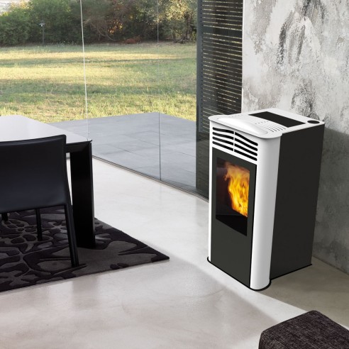 Stufa a pellet Ten2 Plus canalizzata 13 kW Bianco Italiana Camini 812600